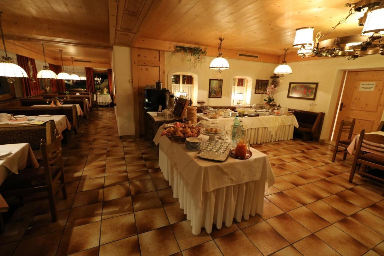 Hotel Schoene Aussicht Картич Екстериор снимка
