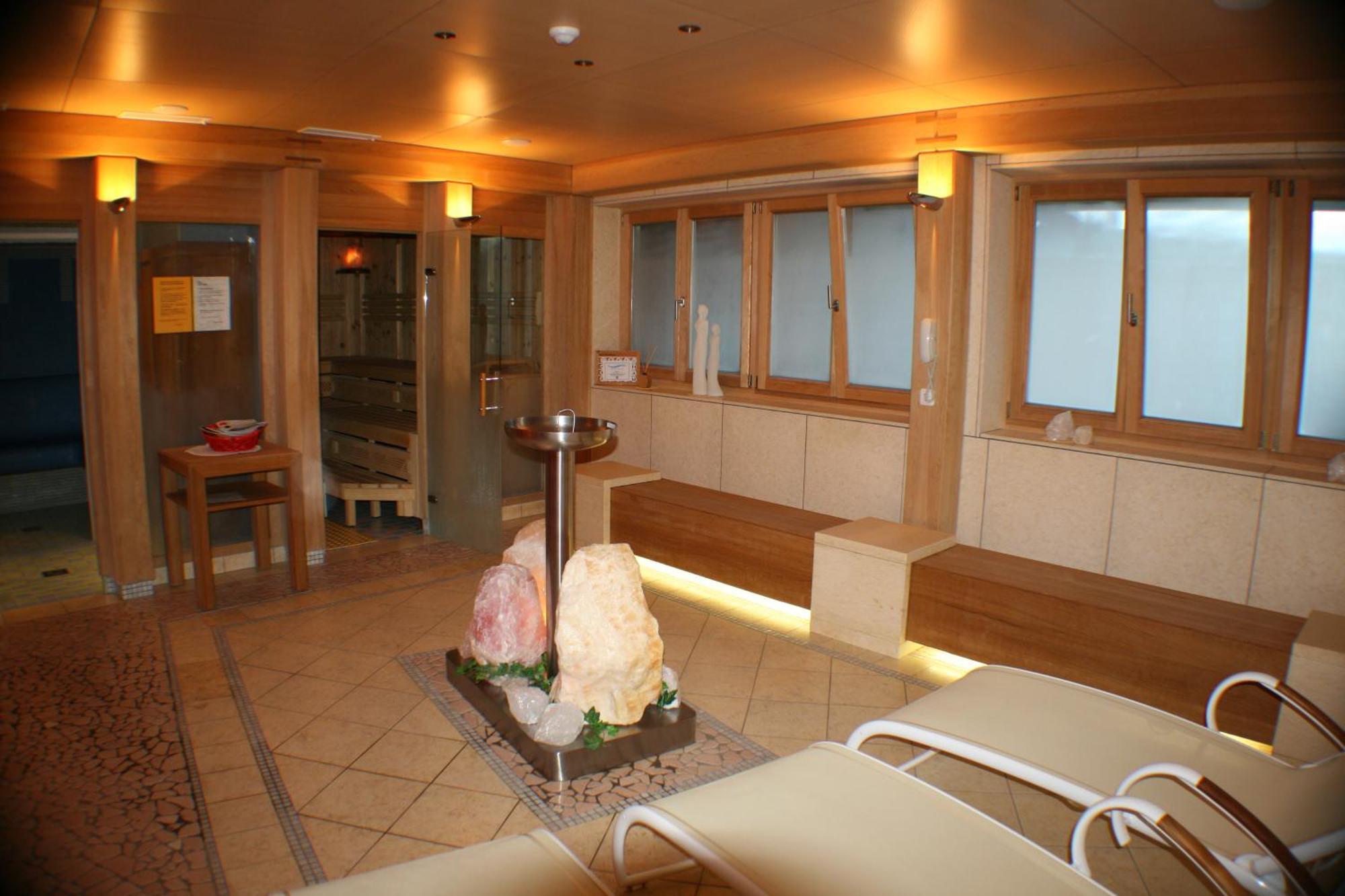 Hotel Schoene Aussicht Картич Екстериор снимка