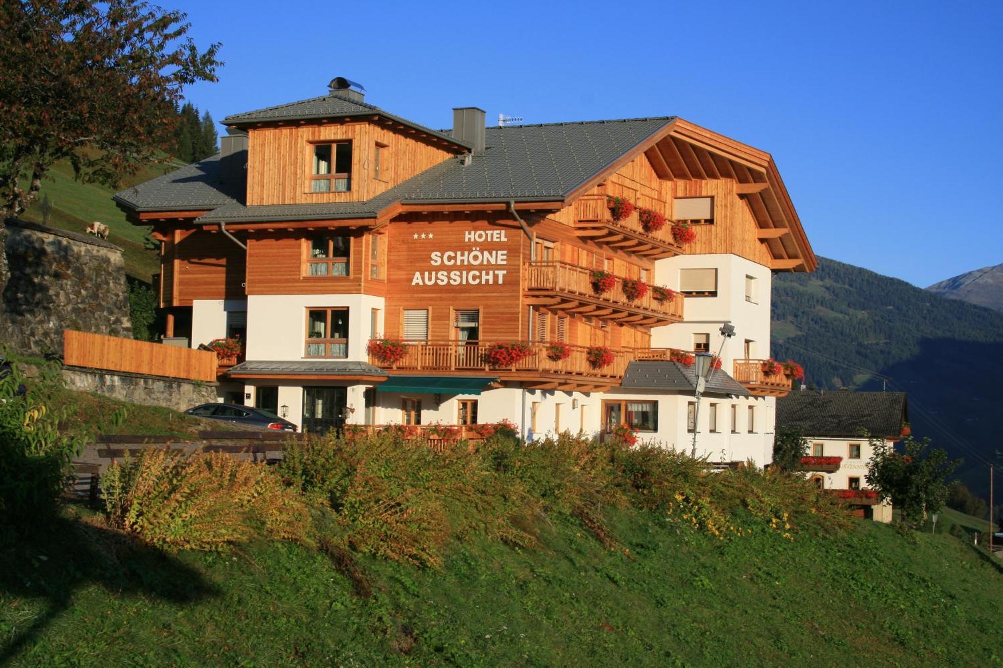 Hotel Schoene Aussicht Картич Екстериор снимка