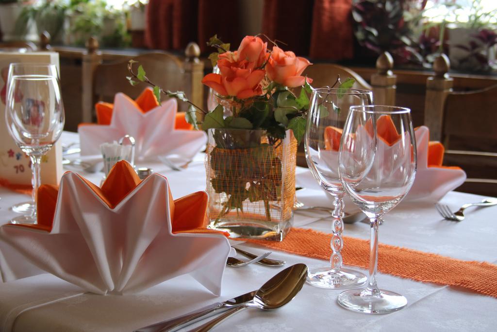 Hotel Schoene Aussicht Картич Екстериор снимка